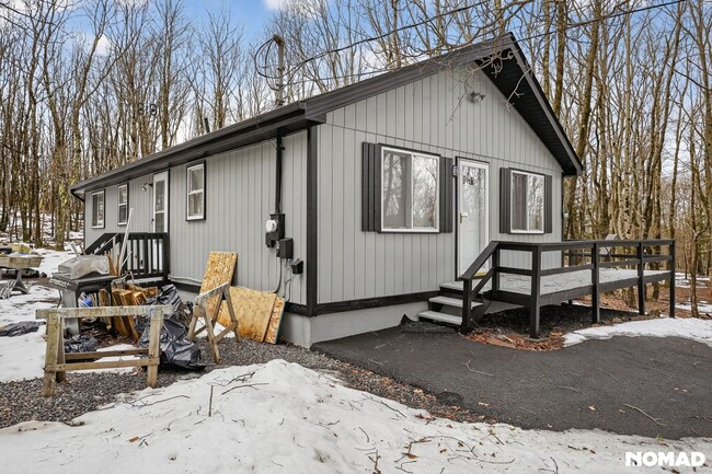 Photo - 102 Winding Way