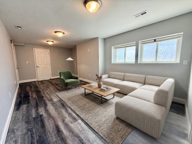 Building Photo - 5000 N 8th St Unit 1