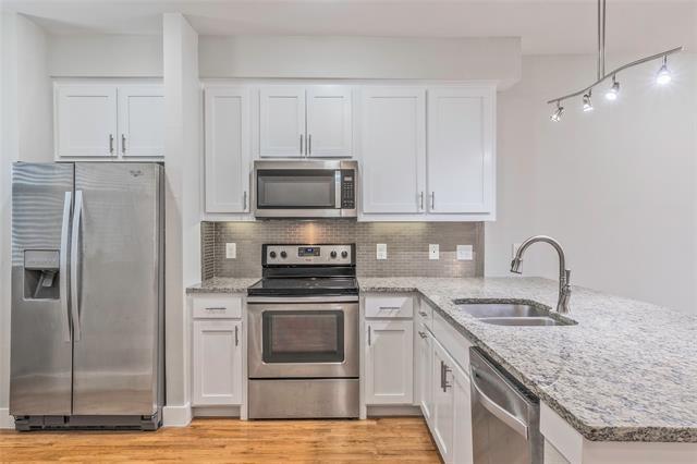 Photo - 6051 Ross Ave Unidad 130