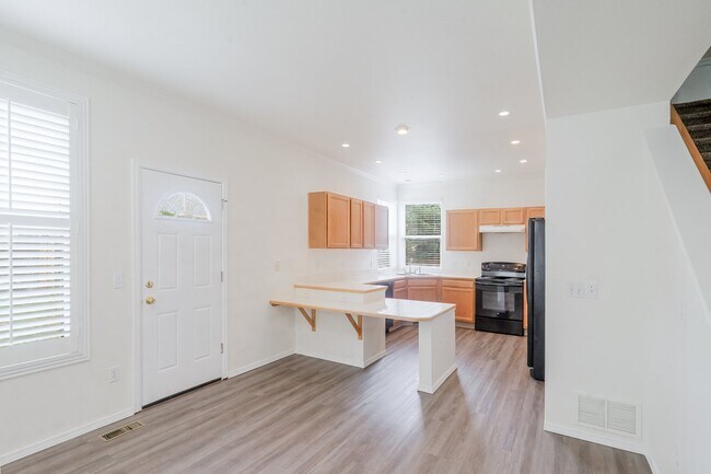 Photo - 8302 Cooper River Dr
