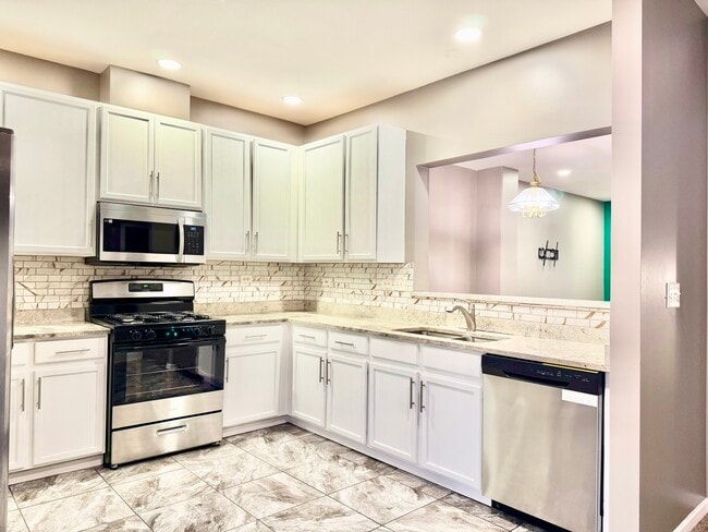 Photo - 2452 Daybreak Ct