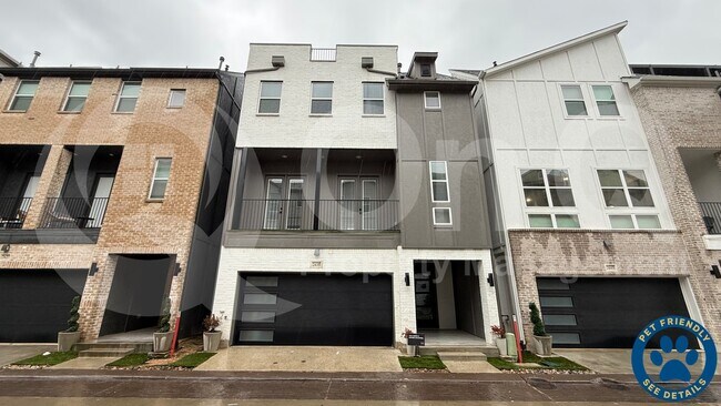 Building Photo - 2635 Carmelita St