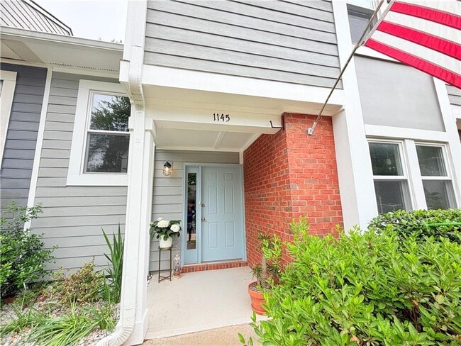 Photo - 1145 Berkley Dr SE