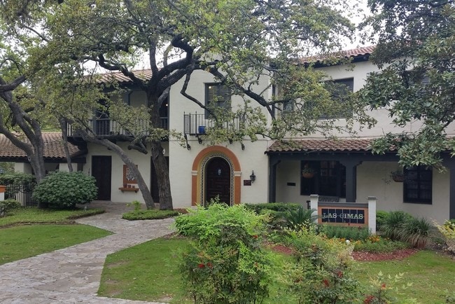 Las Cimas Apartment Homes
