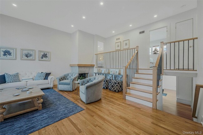 Photo - 3 Old Town Ln