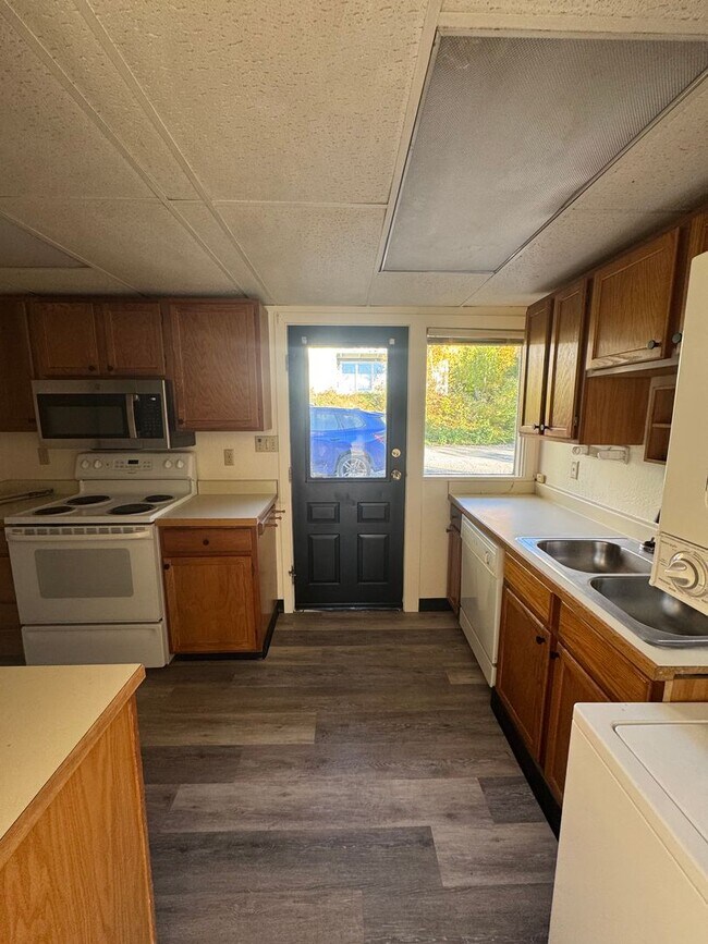 Photo - 1752 W 11th Ave Unit B