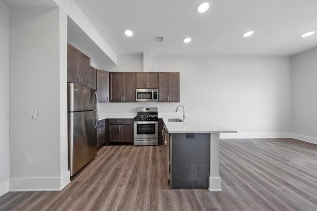 Building Photo - 660 Grand St Unit 308