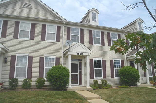 Building Photo - 2550 Providence Ave