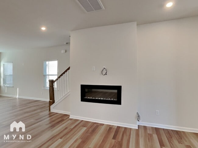 Photo - 9122 Ramsford Rd