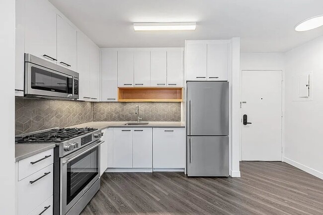 Photo - 250 E Houston St Unit 3H