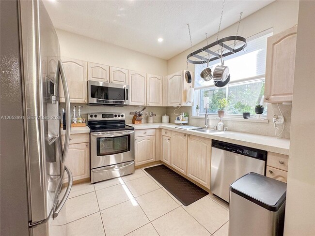 Photo - 130 Riverwalk Cir