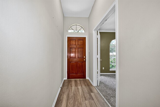 Photo - 815 Fairpark Ln