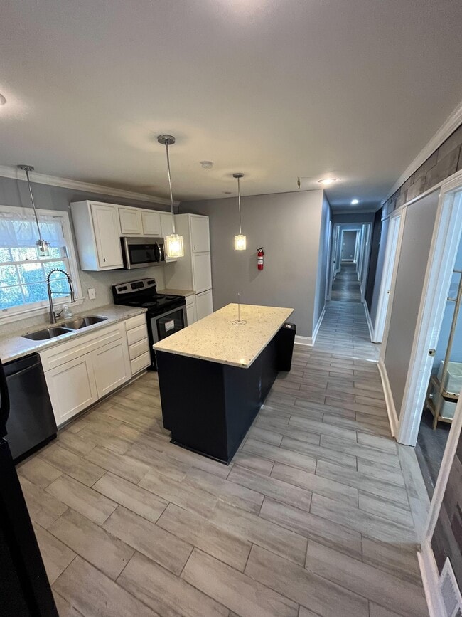 Building Photo - 1720 Danrich Dr Rental