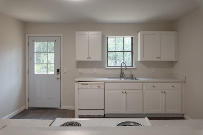 Photo - 1321 Burgess Dr