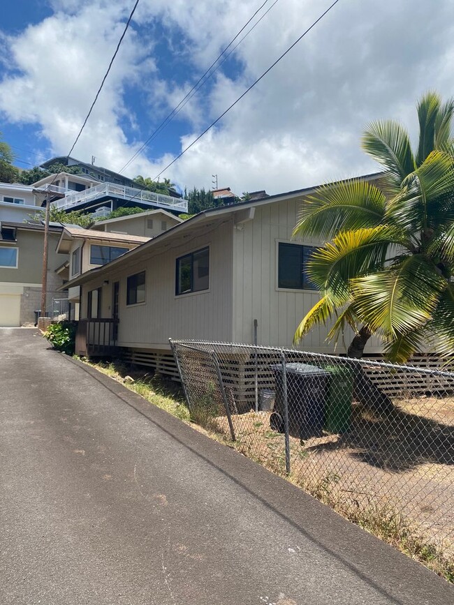 Quiet Kaimuki Neighborhood, 4 bedroom, 2 B... - Quiet Kaimuki Neighborhood, 4 bedroom, 2 B... House