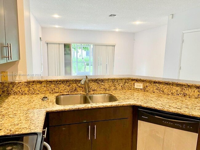 Photo - 12115 SW 5th Ct