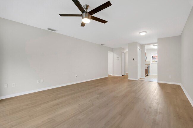 Photo - 4920 Tangerine Ave