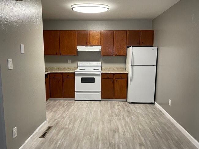 Building Photo - 4339 Ericson Dr Unit #2