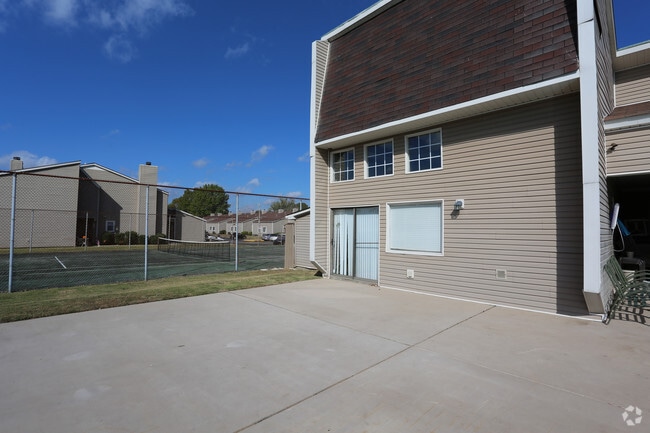 Photo - Heathrow Place