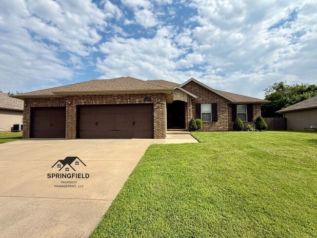 Photo - Bent Tree Subdivision - 4 Bedrooms w/ 3 Car Garage