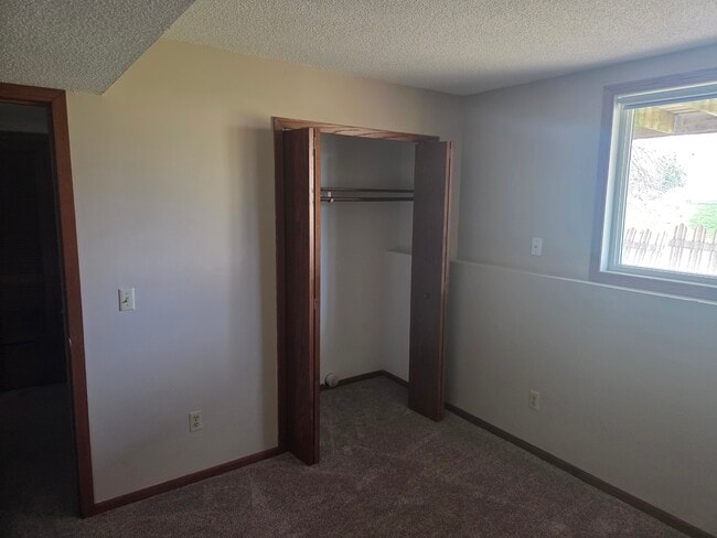 Photo - 803 1st Ave NW