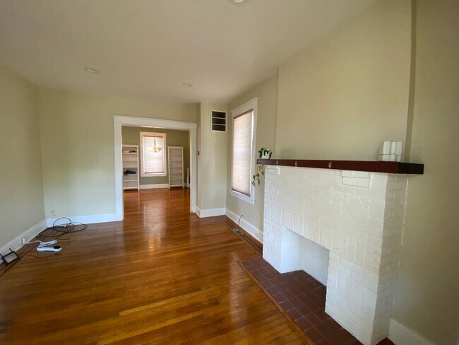 Photo - Charming 3 Bedroom/1.5 Bathroom Townhome i...