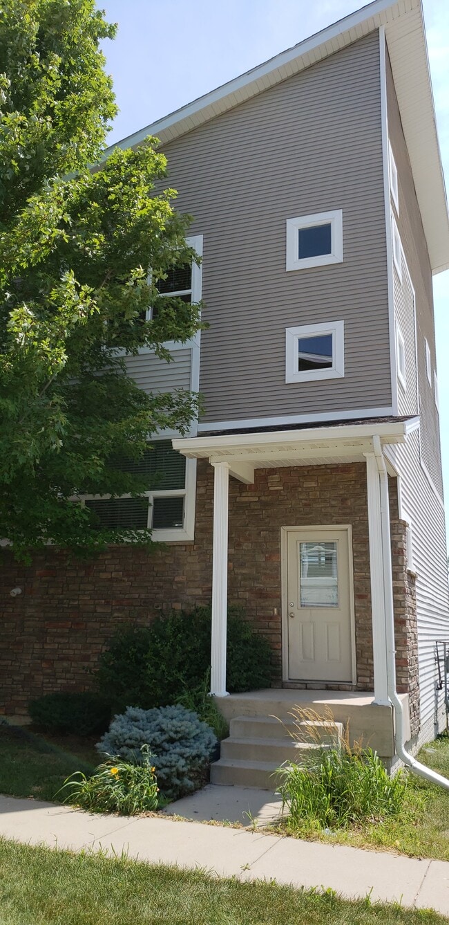 Front private entrance - 301 SE 11th St