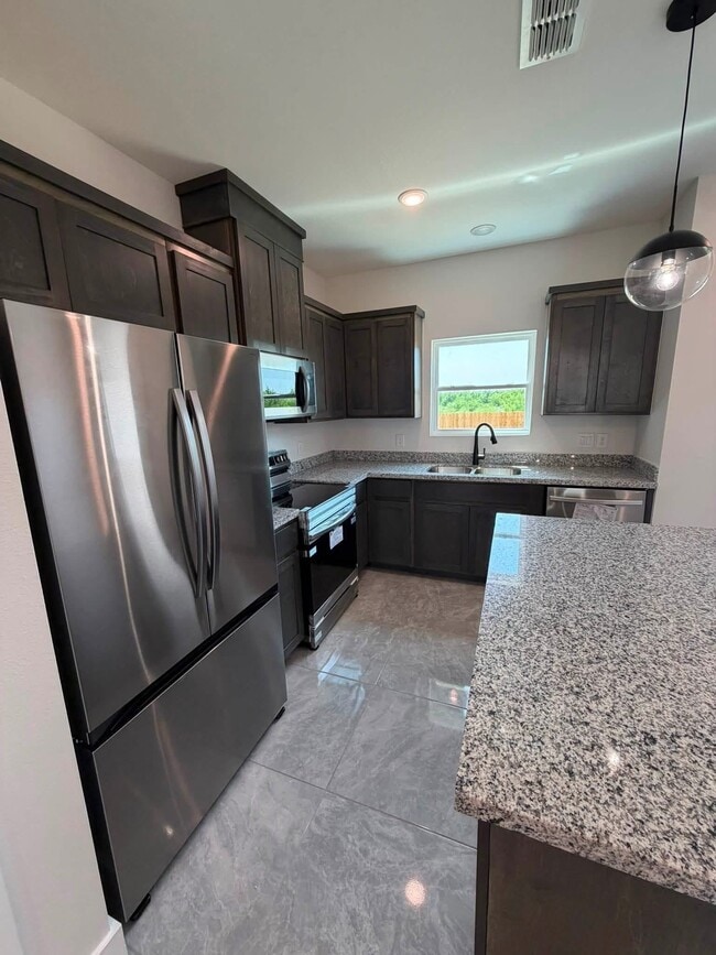 5214 Anacahuita Dr
