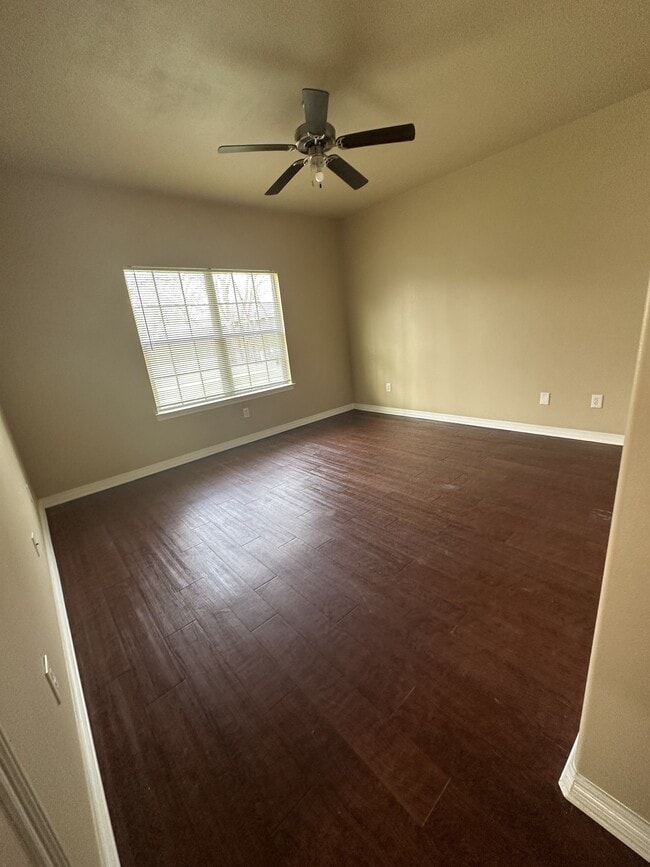 Photo - 701 Frame St