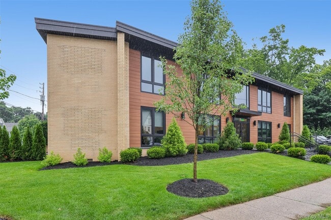 325 Manville Rd Unit 102