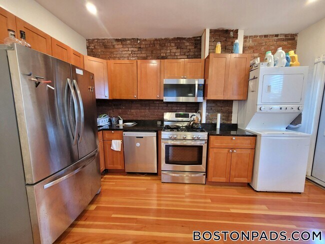 Photo - 3 Mark St Unit 2