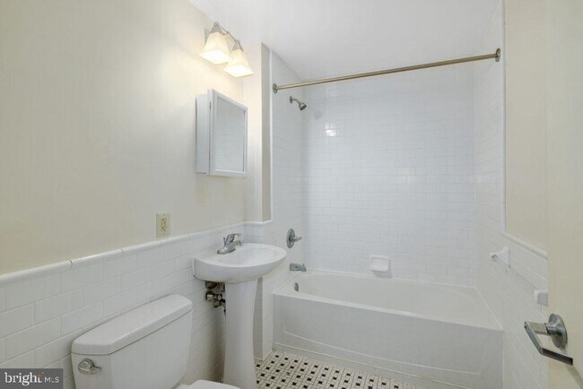 Photo - 412 S 13th St Unit 408