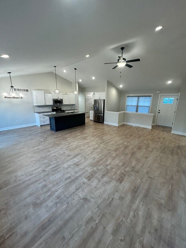 Photo - 3837 Delia Dr