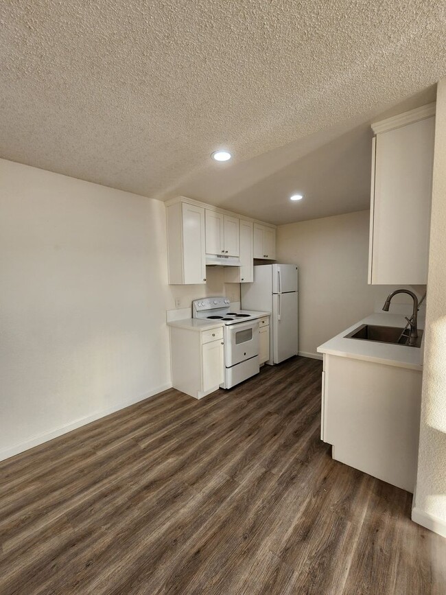 Photo - 3 bed, 2 bath Unit 58C