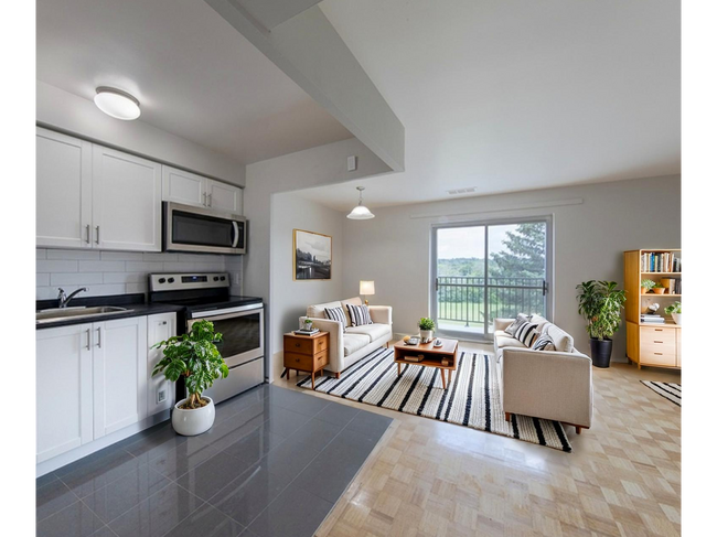 Building Photo - 5-30 Glenn Wood Place