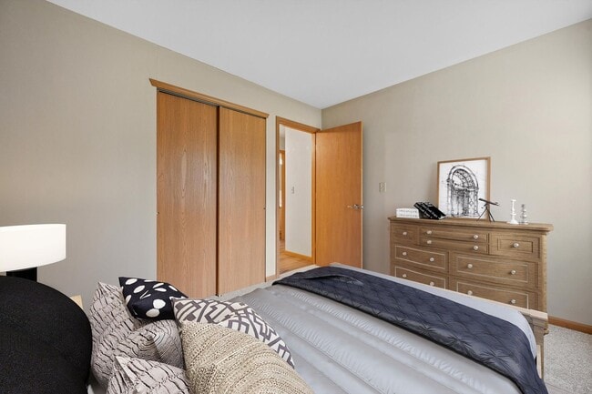 Delafield Country Aire Associates LLC
