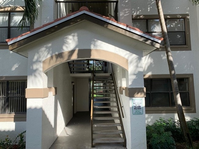 Photo - 550 S Park Rd Condo Unit 8-13
