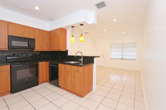 Photo - 2746 SW 32nd Ct Unidad 2746