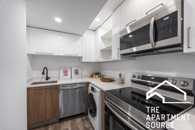 Photo - 941 W Carmen Ave Unit 002