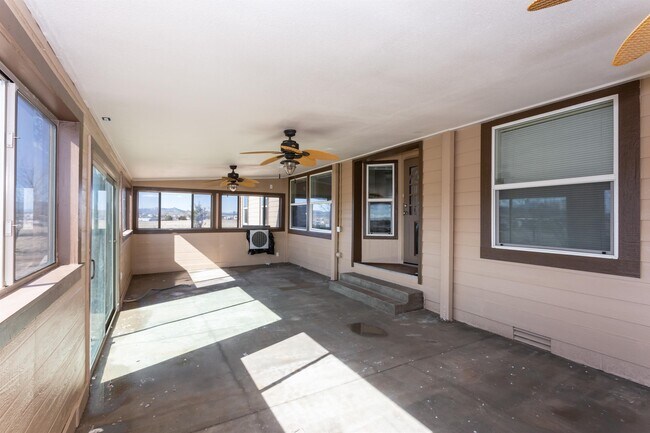 Photo - 333 E Wandering Trl