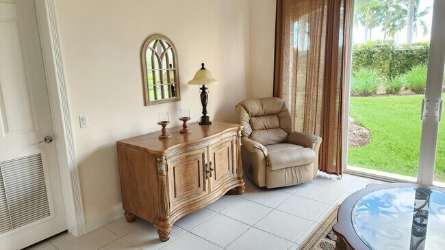 Photo - 35 Harbour Isle Dr W Unit 104