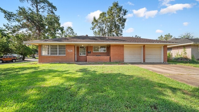 Building Photo - 7634 Wilmerdean St