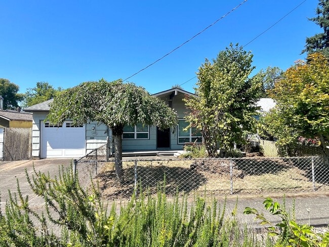 Building Photo - Arbor Lodge Bungalow with Hardwoods, Attac... Rental