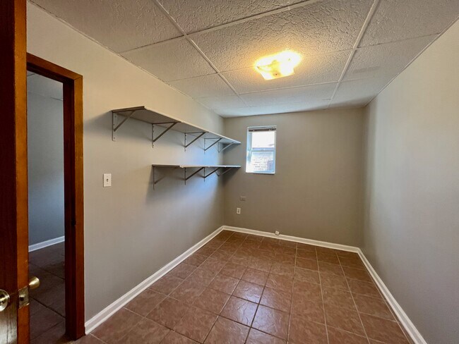 Photo - 3043 S Archer Ave Unit 1R