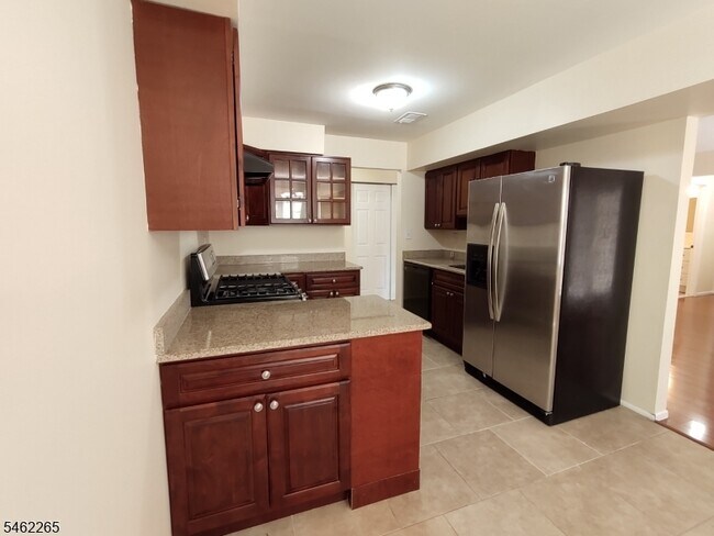 Photo - 1807 Green Hollow Dr