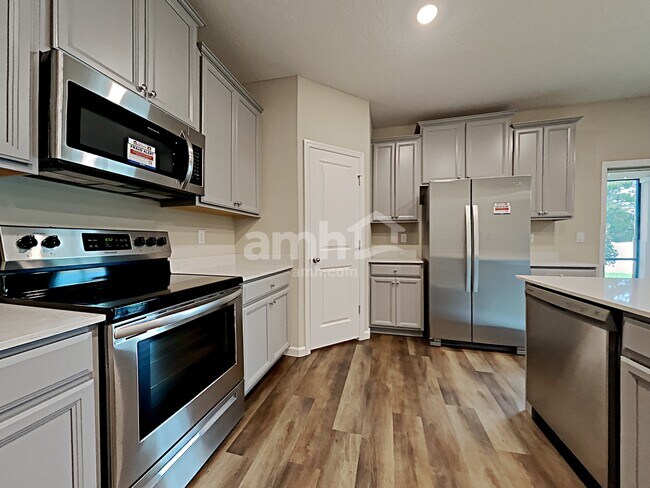 Photo - 132 Edge Park Trl