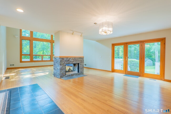 Photo - 32 Horseshoe Ridge Rd