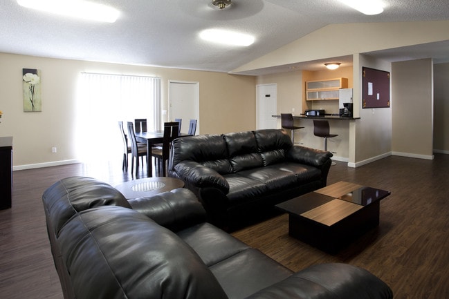 TowerApartments_Hermiston_OR_LivingRoom