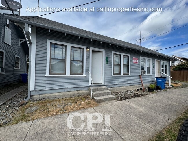 Building Photo - MOVE IN SPECIAL- $99 FIRST MONTH RENT!