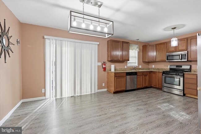 Photo - 334 N Oakland Ave
